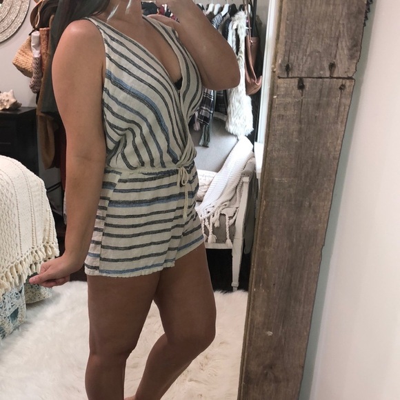 Indigo Rein size large linen & rayon blend striped romper - Picture 1 of 8